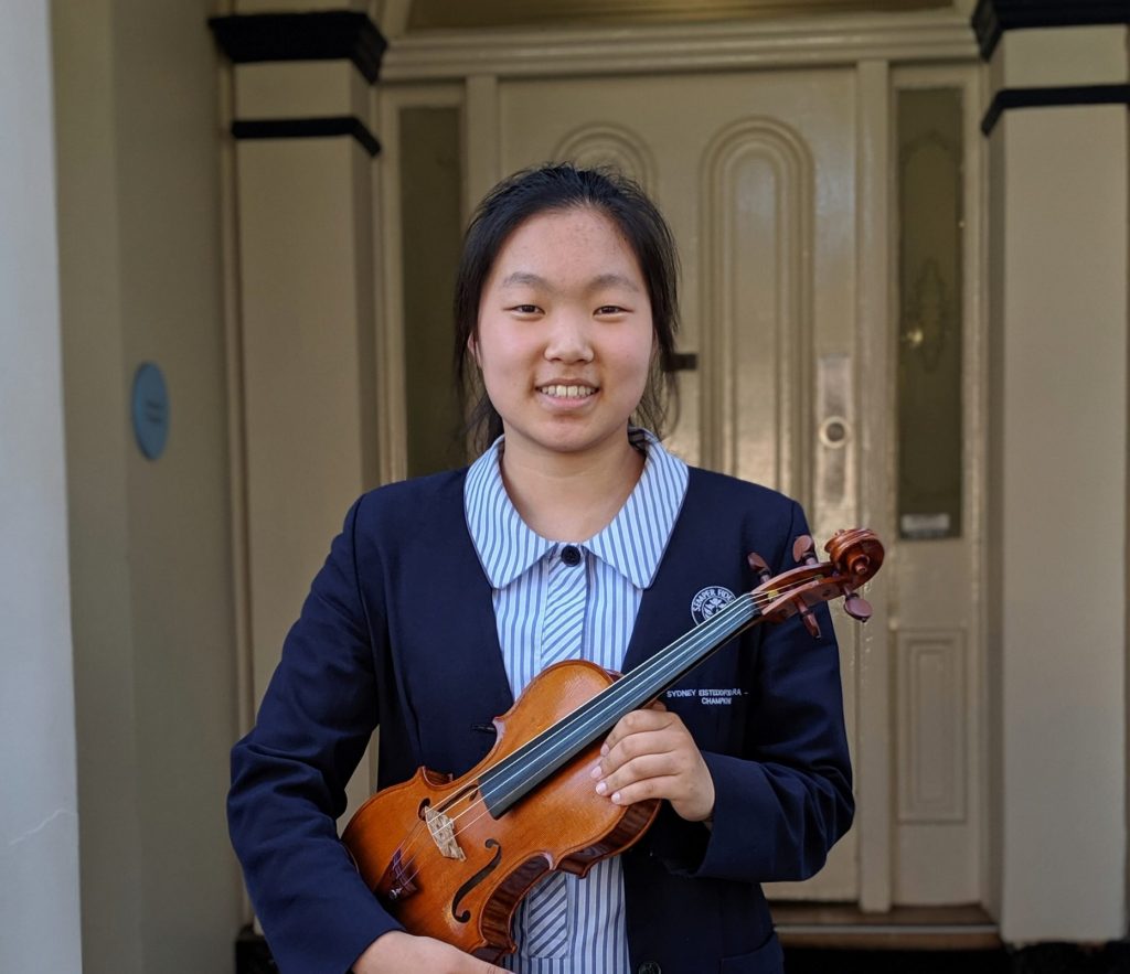 Year 9 student achieves Distinction in LMusA Meriden